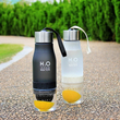 Kép 1/9 - H2O 650ml-es BPA mentes műanyag kulacs gyümölcs facsaróval sárga színben